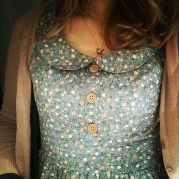 Katie Mocol - Poshmark Profile Picture of Katie Mocol (@katiemocol) on Poshmark