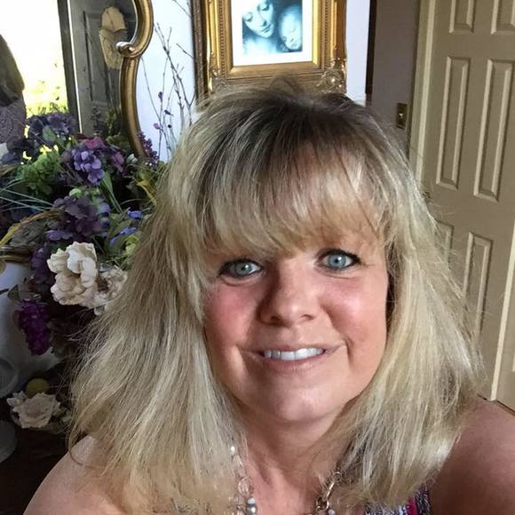 Profile Picture of Kelly Gardler (@kgardler) on Poshmark