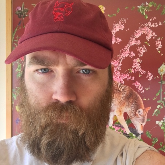 Profile Picture of Evan Minsker (@eminsker) on Poshmark