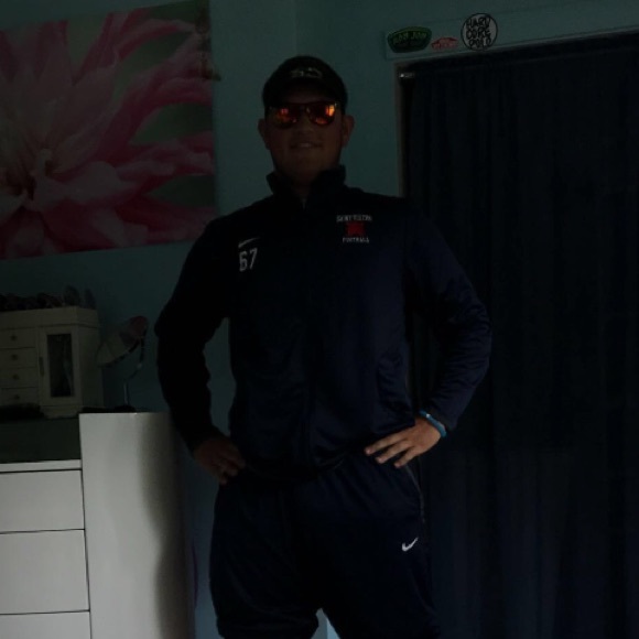 Profile Picture of Cole Burky (@cburky3) on Poshmark