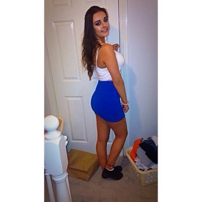 Profile Picture of Julia (@julia_oneill1) on Twitter