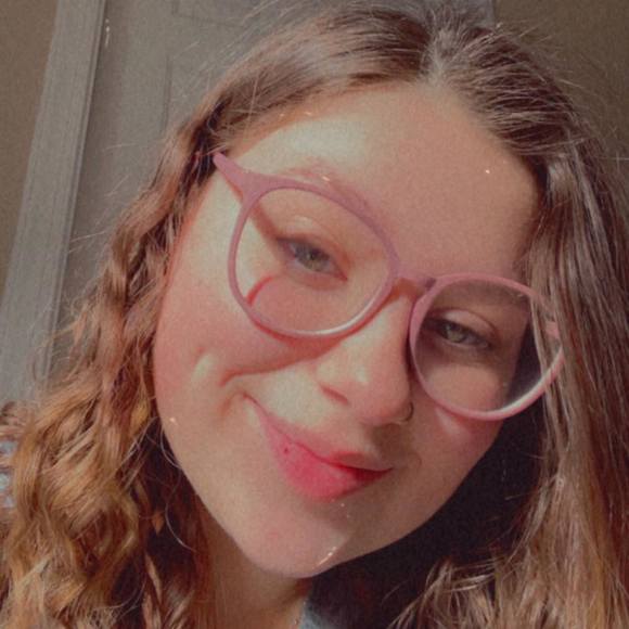 Profile Picture of Cassidy Franklin (@cassidyf232425) on Poshmark