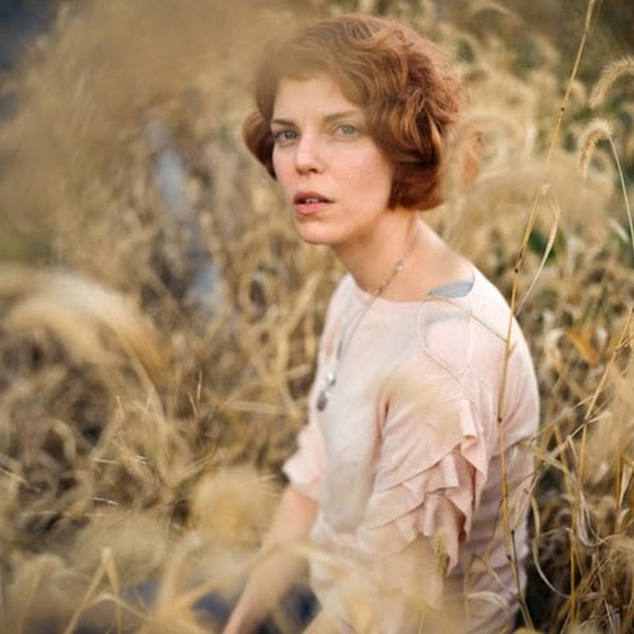 Profile Picture of Laura Schnitzlein (@lschnitzlein) on Poshmark