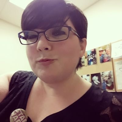 Profile Picture of Amanda Kern (@Thepirategypsy) on Twitter