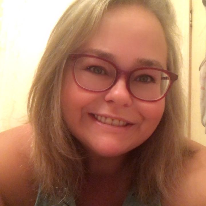 Profile Picture of   Stephanie Edwards... (@sweetstephie79) on Tiktok
