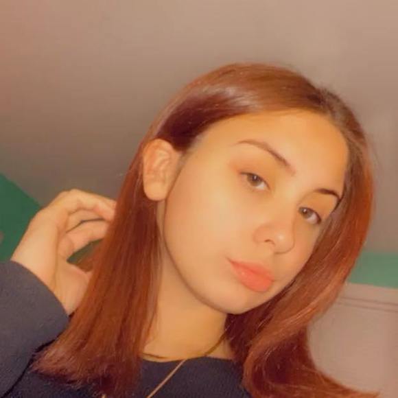Profile Picture of Jenny Grelle (@jennygrelle) on Poshmark
