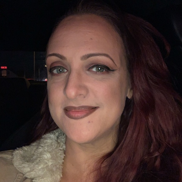 Profile Picture of Krista Wilkinson (@kwilkinson209) on Poshmark