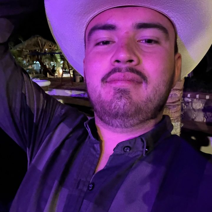 Profile Picture of alejandromarron (@alejandromarron) on Tiktok