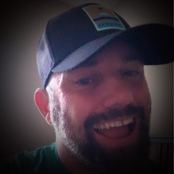 Michael Hosley - Poshmark Profile Picture of Michael Hosley (@vicvega10) on Poshmark