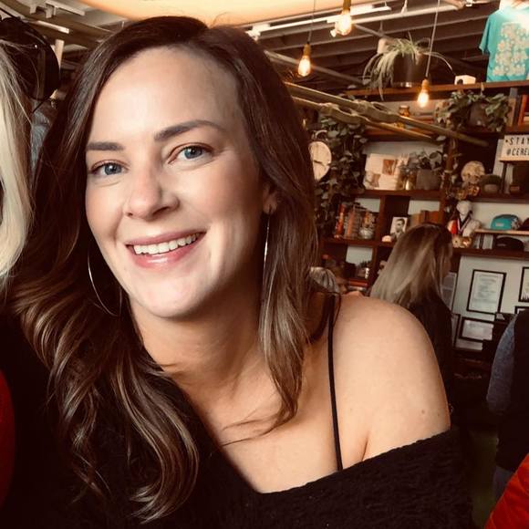 Profile Picture of Kelly Chalmers (@klcrn427) on Poshmark