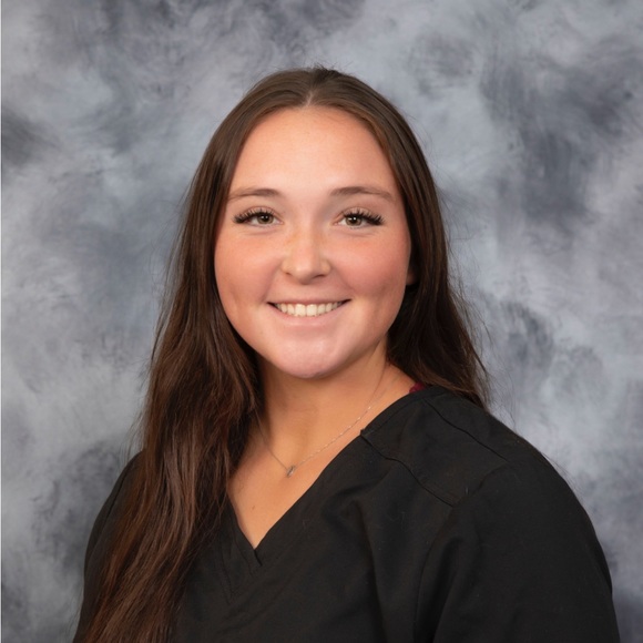 Profile Picture of Olivia Lackie (@olivialackie) on Poshmark