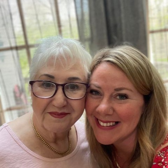 Profile Picture of Eual George (@eualgeorge) on Poshmark