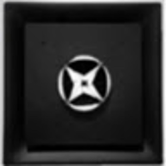 Profile Picture of David Nichols (@dnichols2015841) on Poshmark