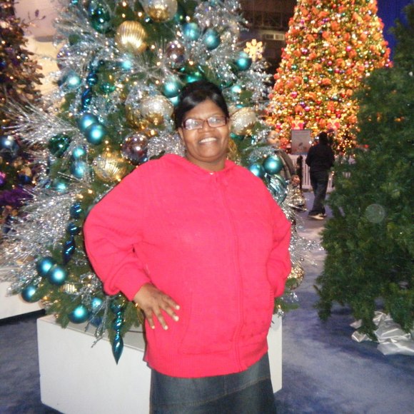 Profile Picture of Dominique Franklin (@dominiquef524) on Poshmark