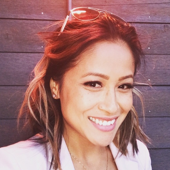 Profile Picture of Khamphilay Pfingston (@cpfingston19) on Poshmark