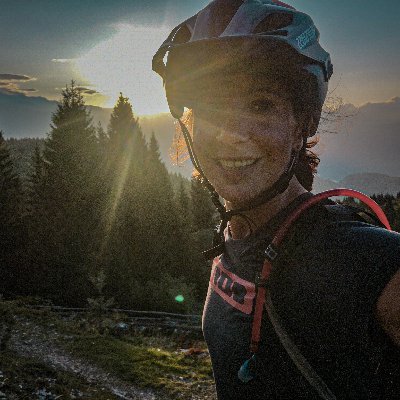 Profile Picture of Vesna Stanic (@VesnaStanic) on Twitter
