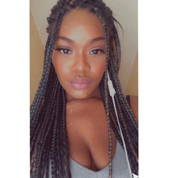 Profile Picture of Rakira Linzy (@rlinzy) on Poshmark