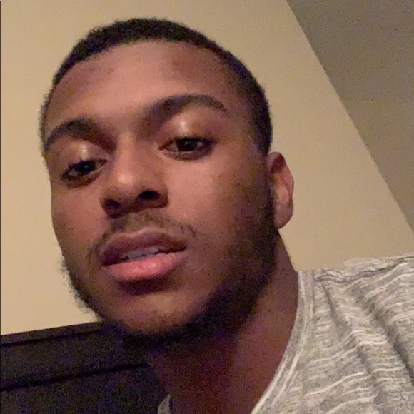 Profile Picture of Brian Calloway (@r_oyal_b) on Poshmark