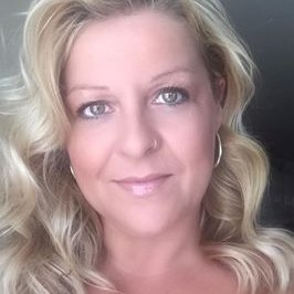 Profile Picture of Jo Carlisle (@jocarlisle74) on Twitter