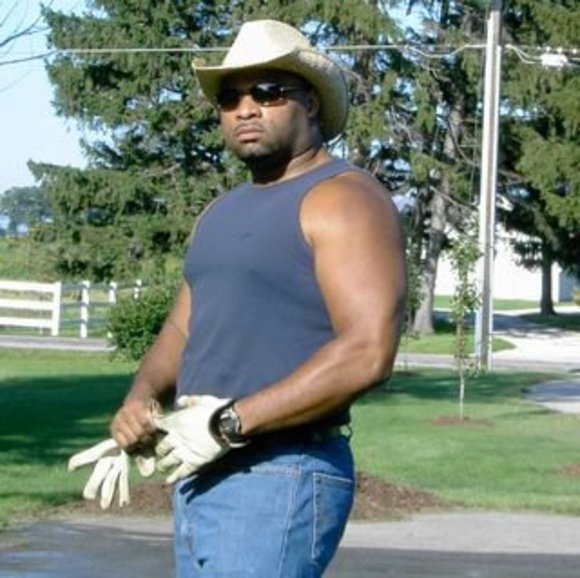 Profile Picture of Michael Mobley (@michael69) on Poshmark