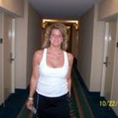 Profile Picture of Leah Neal (@Leah1970) on Twitter