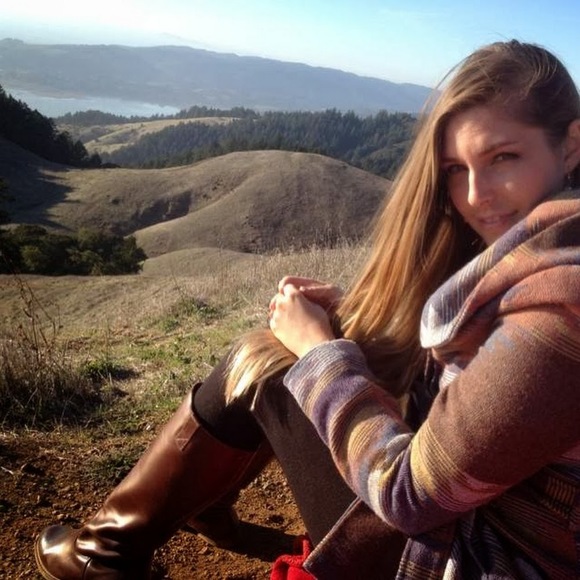 Profile Picture of Mandie Reichmann (@mandiejean123) on Poshmark