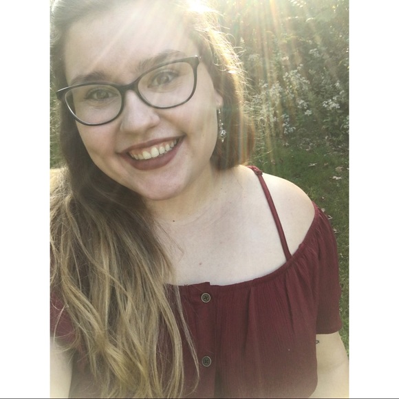 Profile Picture of Sam Dunn (@sdunn713) on Poshmark