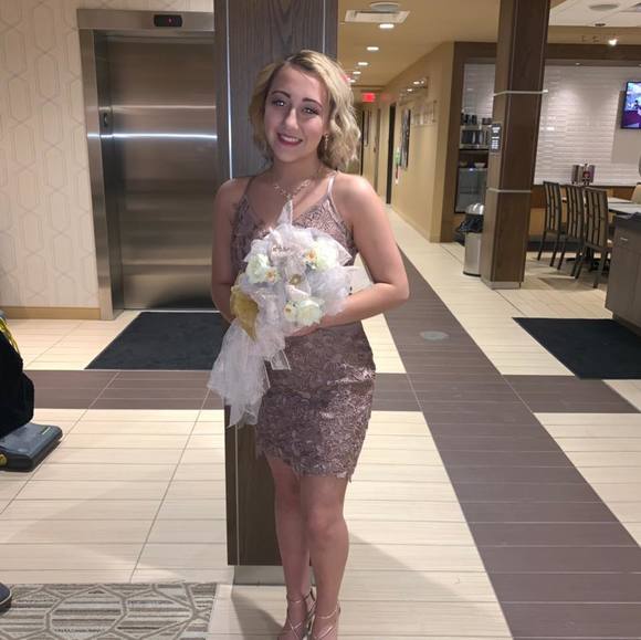 Profile Picture of Rylee Krager (@rylee_krager) on Poshmark