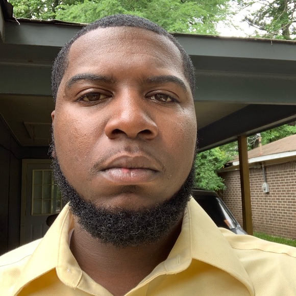 Profile Picture of Meshon Campbell (@mcampbell714) on Poshmark