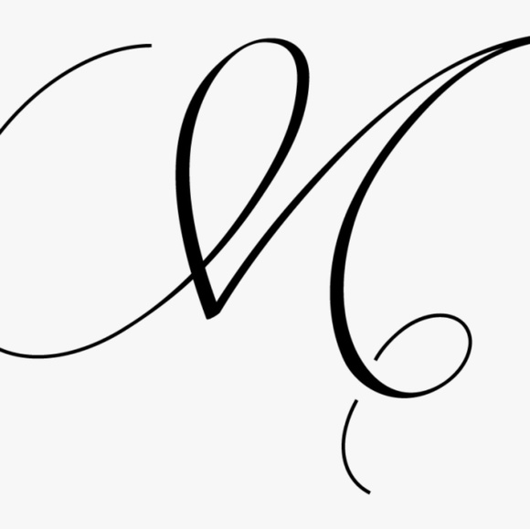 Profile Picture of Mandy Schmelter (@mandylschmelter) on Poshmark