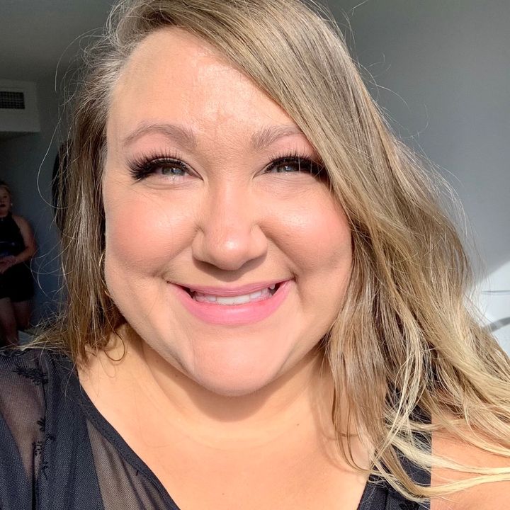 Profile Picture of Suzanne Fulton (@suzshebar) on Tiktok