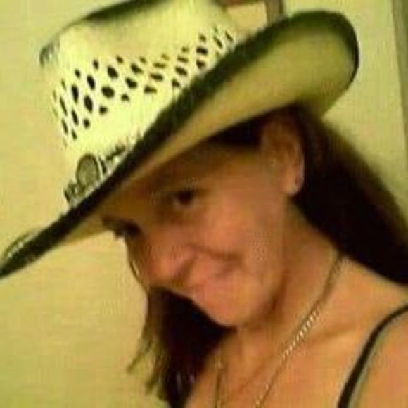 Profile Picture of Cassandra Draper hernandez (@sissyjean76) on Poshmark