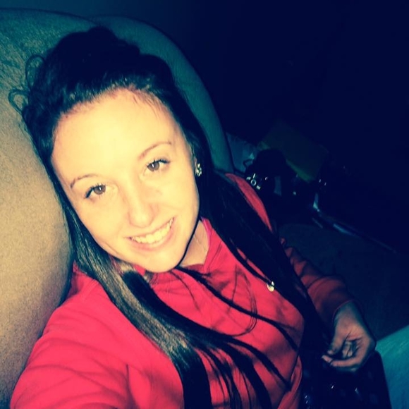 Profile Picture of Hannah Colliton (@hruth112511) on Poshmark