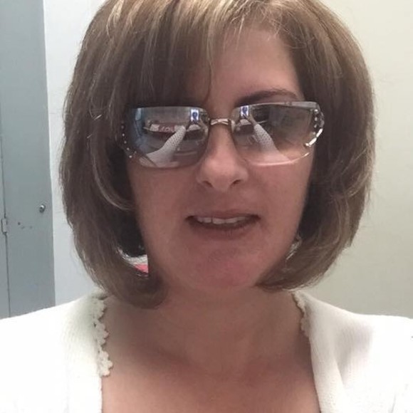 Profile Picture of Natalie Sciulli (@natashkap) on Poshmark