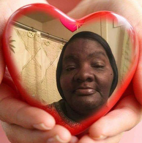 Profile Picture of Linda Sinclair (@linda_sinclair) on Poshmark