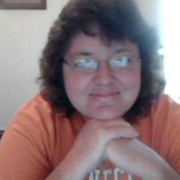 Profile Picture of Lena Watson (@lenamwatson42) on Poshmark