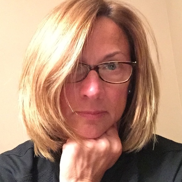 Profile Picture of Lisa Breeden (@bluesfan1) on Poshmark