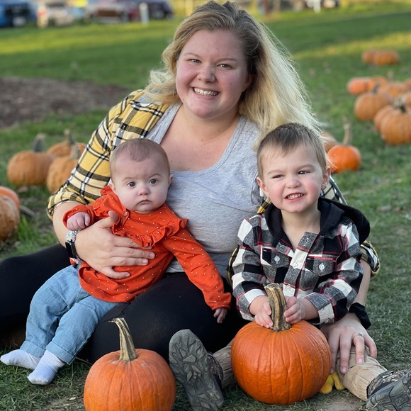 Profile Picture of Cassie Kosaric (@cass5599) on Poshmark