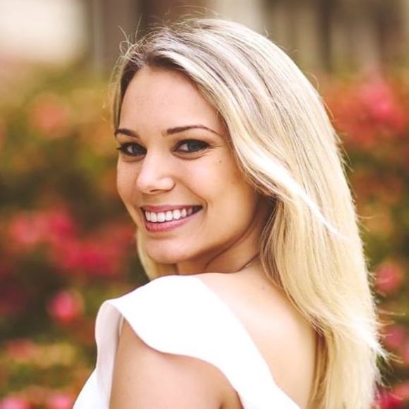 Profile Picture of Alexa Dobrowski (@alexadobrowski) on Poshmark
