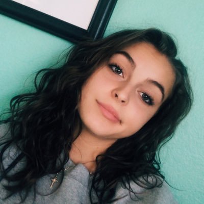 Profile Picture of Nina Pollack (@Nina68834782) on Twitter