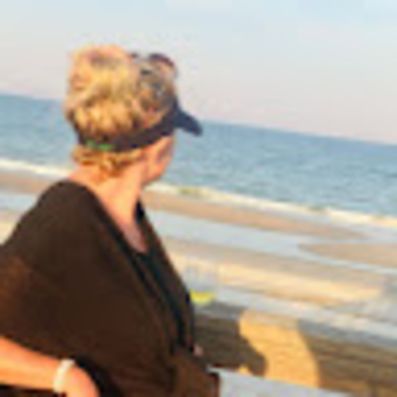 Profile Picture of Mary margaret Braddock (@mmgriffbraddock) on Poshmark