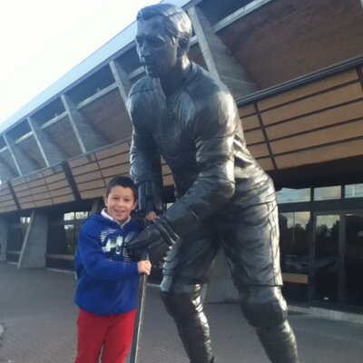 Profile Picture of Justin Picard (@pic2911) on Twitter