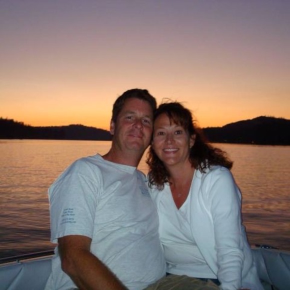 Profile Picture of Sharon Sutherland (@sharonsuther352) on Poshmark