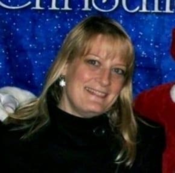 Profile Picture of Michale Bartlett (@michalebartlett) on Poshmark