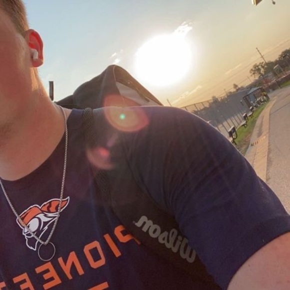 Profile Picture of Owen Buggert (@orbuggert) on Poshmark