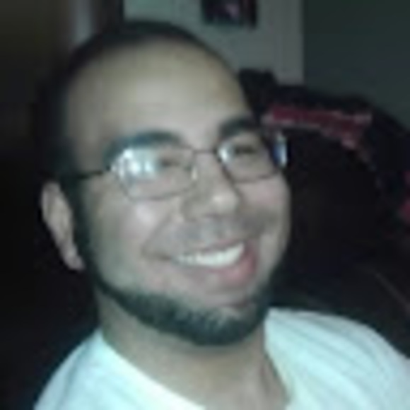 Profile Picture of Joel Robinson (@jalbertrobinson) on Poshmark