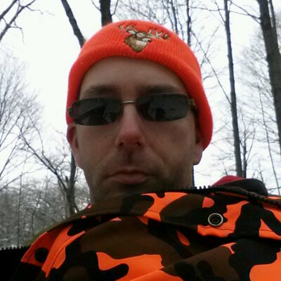 Profile Picture of Chive-N-Trav (@SaxtonTravis) on Twitter