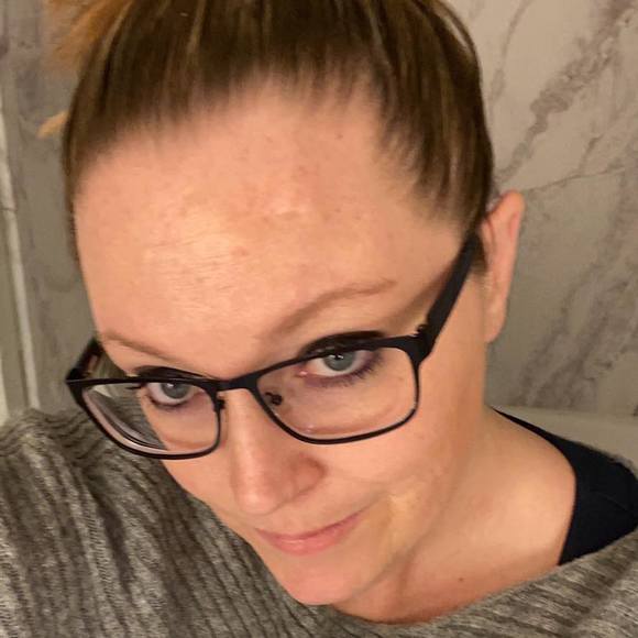 Profile Picture of Megan Gellert (@mgeidel10) on Poshmark