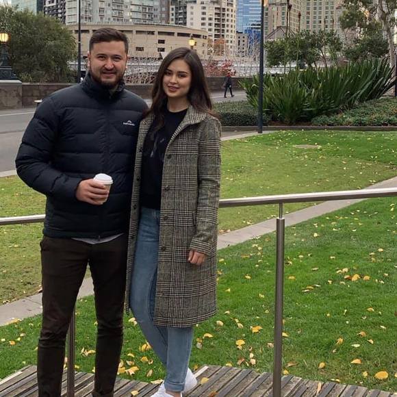 Profile Picture of Humaira Ayubi (@humiiassir) on Poshmark