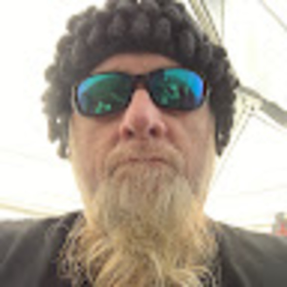Profile Picture of Scott Brown (@skydawgblue) on Poshmark